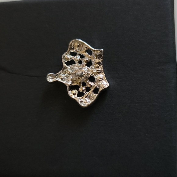 Silver Rhinestone Crown Brooch - Picture 2 of 7